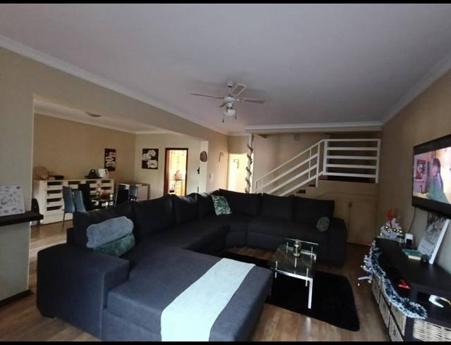 3 BEDROOM PROPERTY TO RENT IN CASSELDALE